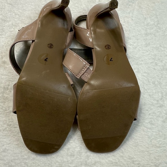 Worthington Tan Patent Leather Heels Minimalist Design - Picture 6 of 12